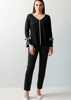 Bluse mit kontrastfarbigen Blenden