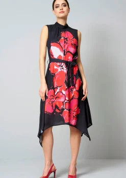 Kleid mit platziertem Blumenprint